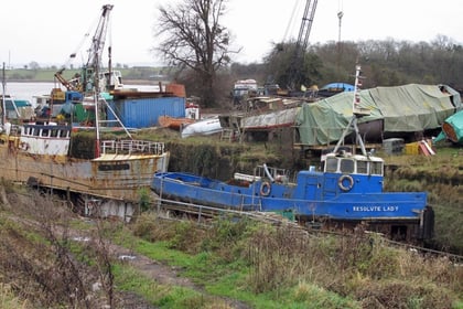 Bid to keep caravan at dock rejected by council