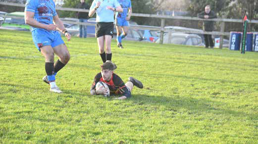 Matt Jones touches down for Cinderford