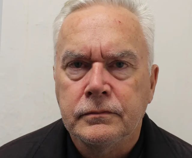 Huw Edwards given six month suspended jail term for child abuse photos