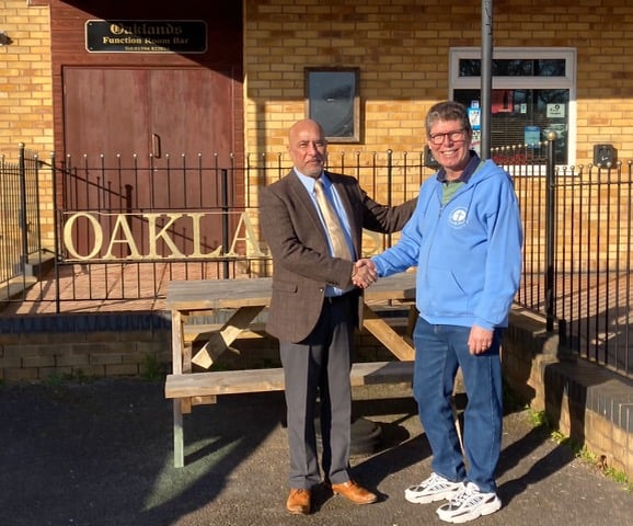 Santokh Singh Jhinger and Pastor Tim Cracknell outside the Oaklands.